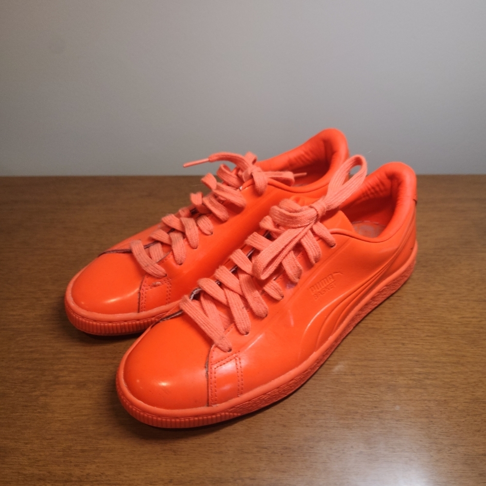 PUMA Women’s 6.5 Bright Coral Orange Low Top Sneakers | Classic Lace Up